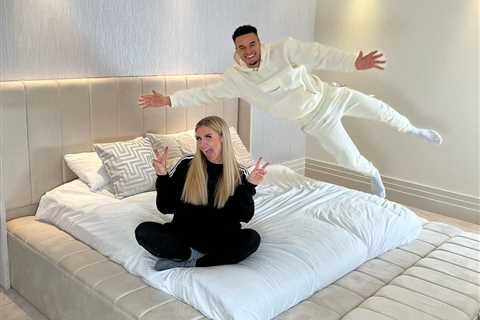 Love Island’s Toby shows off HUGE bed at the £1m Essex home he shares with Chloe