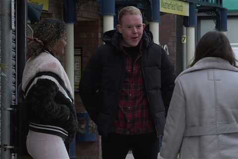 Coronation Street spoilers: Craig Tinker makes bold gesture for shocked Faye Windass