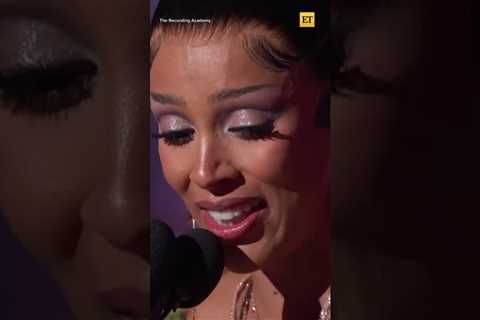 Doja Cat in TEARS  accepting her first GRAMMY #shorts
