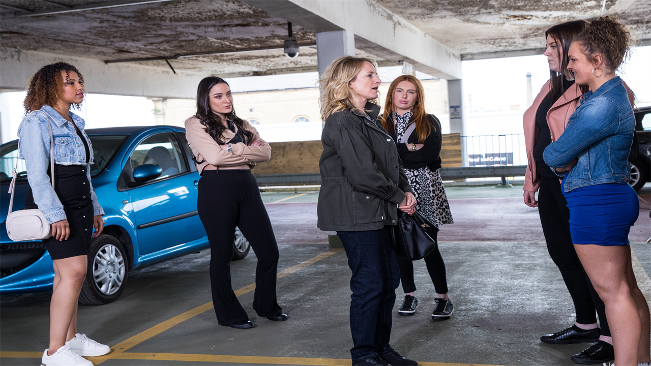 Emmerdale spoilers: Nicola King terrified the violent gang will return to attack her children