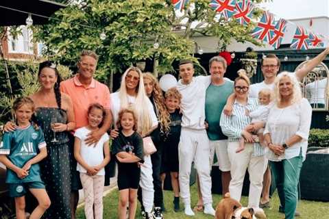 Katie Price poses with Junior, Princess, Jett and Bunny in adorable family picture as she toasts..