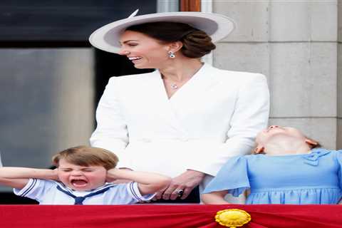 Kate Middleton’s surprising reaction to Prince Louis’ cheeky balcony antics according to a close..