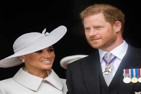 Meghan Markle and Prince Harry ‘snub’ Queen as they ‘WON’T visit her at Balmoral despite invite’