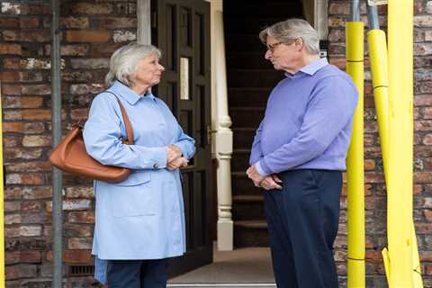 Coronation Street spoilers: Ken Barlow reunites with ex lover Wendy Crozier