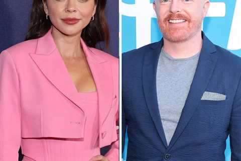 Jesse Tyler Ferguson Was Actually Sarah Hyland's Last Minute Replacement for Wedding Officiant