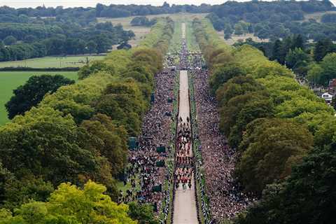 Moving moment a vast and silent crowd welcomed the Queen home for final time