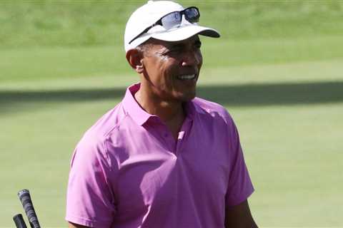 Barack Obama Spotted Golfing In Hawaii Ahead Of The Holidays