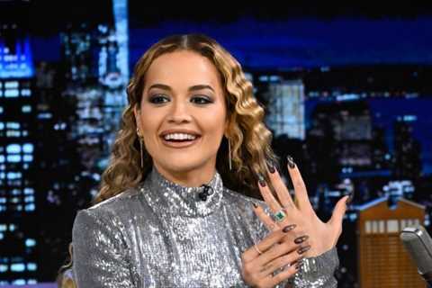 Issa Wife! Rita Ora Flaunts Wedding Ring Estimated To Cost Half $1M From Taika Waititi (VIDEO)