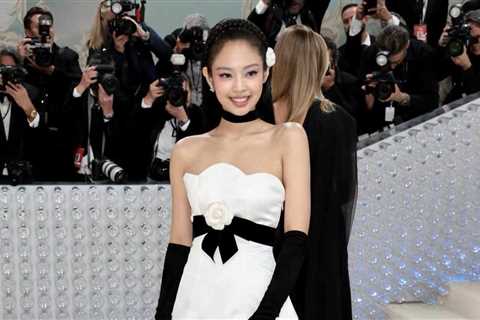 BLACKPINK’s Jennie Pays Tribute to 1990 Chanel at 2023 Met Gala
