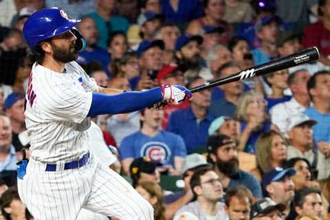 Cubs score 20 runs and bash seven homers in rout of rival Reds