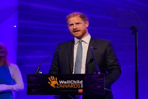 How Prince Harry gave away his emotions while speaking about the Queen, according to a body..