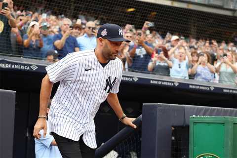 Derek Jeter gets special Bob Sheppard introduction for first Yankees Old-Timers’ Day
