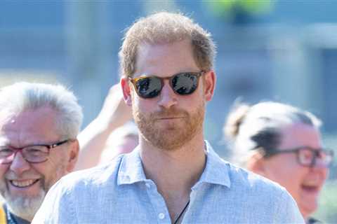 Inside Prince Harry’s lavish childhood – including whole floor to himself in palace… with a..
