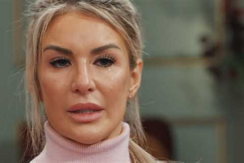 Married At First Sight star rushed to hospital after extreme allergic reaction to show's apartment..