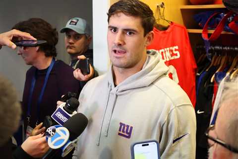 Daniel Jones evasive on his Giants future as he vows to come back ‘stronger’ from season-ending..