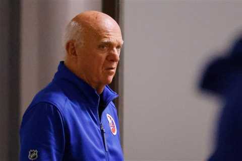 Islanders aren’t listening to fans’ ‘silly’ Lou Lamoriello chant