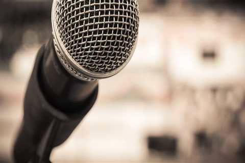 The Comedy Scene in Nashville: Open Mic Nights for Aspiring Comedians