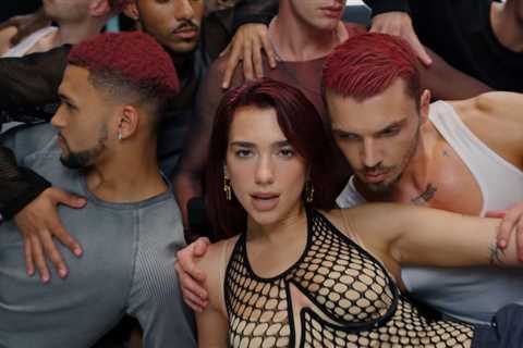 Dua Lipa’s ‘Houdini’ Makes Magical Move to No. 1 on Dance/Mix Show Airplay Chart