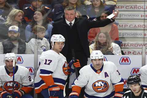Patrick Roy sees no reason to ‘panic’ after two straight Islanders losses