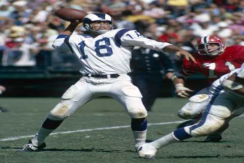 Roman Gabriel, legendary Rams QB and former NFL MVP, dead at 83