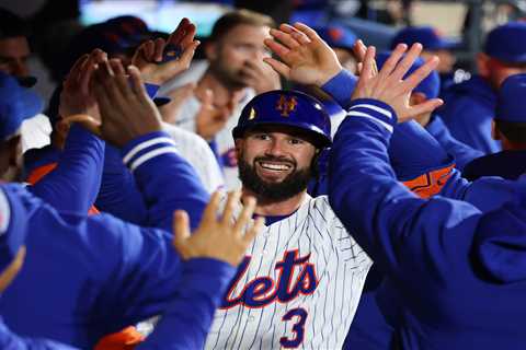 ‘Grateful’ Tomas Nido crushes homer in long-awaited return to Queens