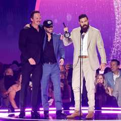 Jordan Davis Wins Song of the Year for ‘Next Thing You Know’ at the 2024 ACM Awards