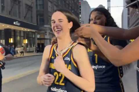 Caitlin Clark already having fun with Indiana Fever teammates during bling-filled photo shoot