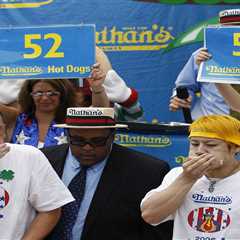 Joey Chestnut reignites Takeru Kobayashi rivalry in Netflix hot dog eating competition after..