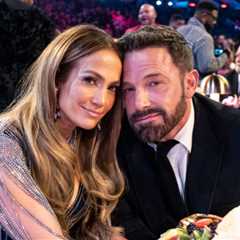 Ben Affleck Allegedly Moved His Stuff Out Of The Mansion He Shares With Jennifer Lopez While She..