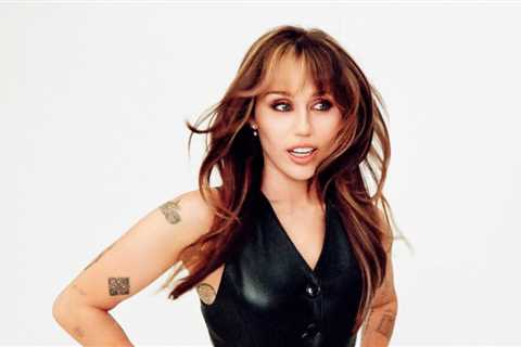 Miley Cyrus Signs With CAA