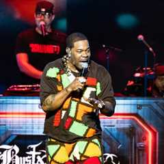 Busta Rhymes Tells Crowd To ‘Put Them Devices Down’