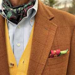 What size silk scarf should men wear?