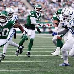 Jets’ Breece Hall questionable to face Seahawks due to nicked-up knee