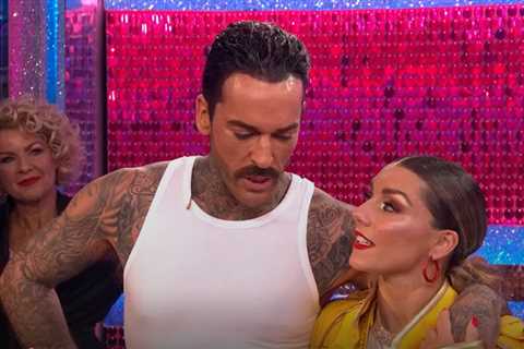 Strictly Come Dancing: Pete Wicks apologises to partner after flawed Freddie Mercury routine