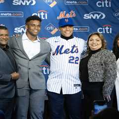 Mets giving much more than a suite to Juan Soto’s family