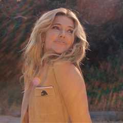 Rachel Platten Talks Performing ‘Fight Song’ at NFL Game in Honor of LA Fire Victims & First..