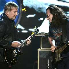 Alex Lifeson Doesn't Want to Be Part of 'Top Rush Tribute Band'