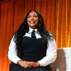 Lizzo Says She’s Reached Her ‘Weight Release Goal’: See Her Latest Photos