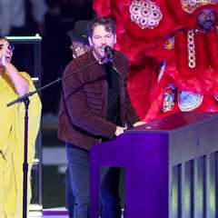 Harry Connick Jr. Opens Super Bowl LIX With Festive ‘Go to the Mardi Gras’ Performance