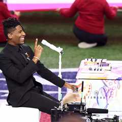 Watch Jon Batiste Perform an Emotional Rendition of ‘The Star-Spangled Banner’ at the 2025..