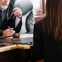 Women Lawyers’ Courtroom Attire: A Stylish Guide