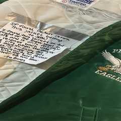 Eagles fan finds surprise message in vintage team jacket after Super Bowl victory parade