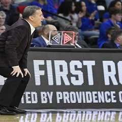 John Calipari scores first March Madness win with Arkansas sneaking by Kansas