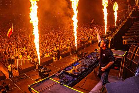 Ultra Music Festival 2025 Photos: Skrillex, Gesaffelstein, Hardwell & More