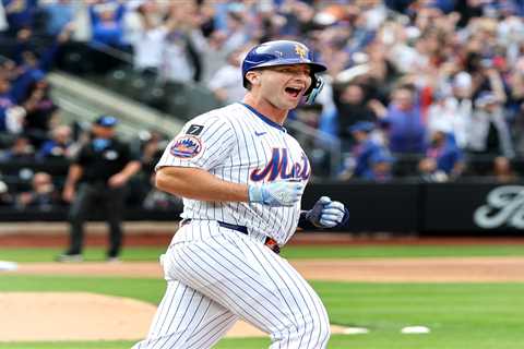 How Pete Alonso views Vladimir Guerrero Jr.’s $500 million deal with potential free agency looming