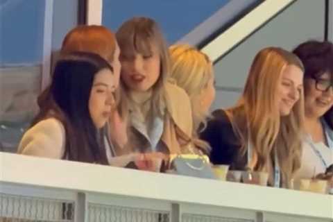 Taylor Swift lookalike causes confusion at Kansas City MLS game