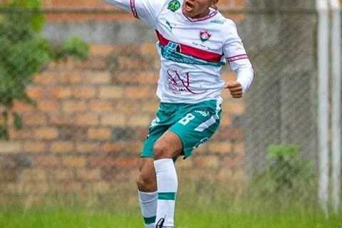 Soccer player dead at 21 after terrifying mid-game collision