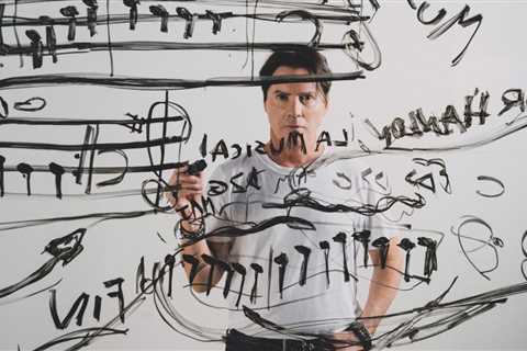 Inside Arthur Hanlon’s ‘2 Manos, 1 Mundo’ Album