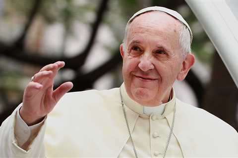 Celebrities React to Pope Francis' Death