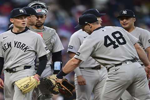 Yankees undone by sloppy sixth inning in second straight loss to Guardians